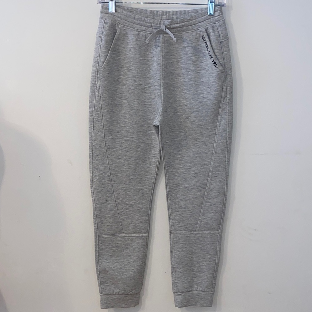 3/$45 Abercrombie & Fitch Kids Gray Jogger Sweatpants Size 13/14